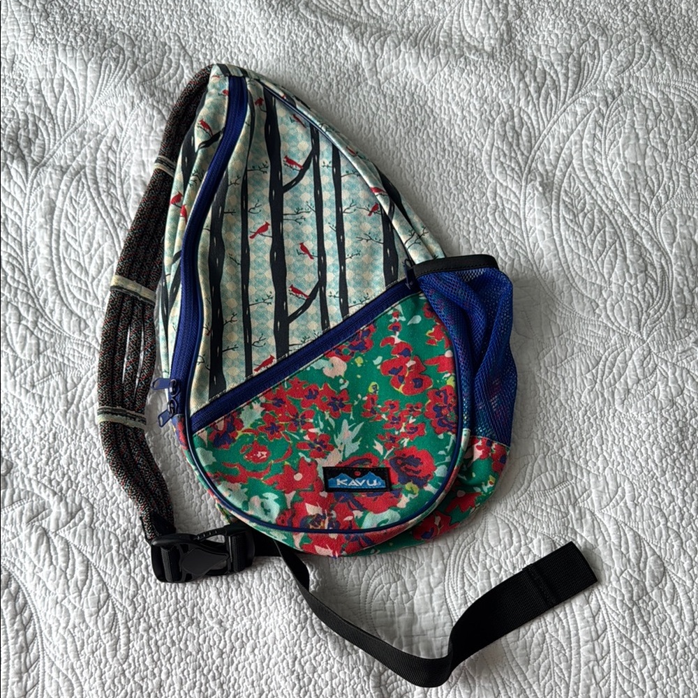 KAVU Multicolor Floral rope bag
